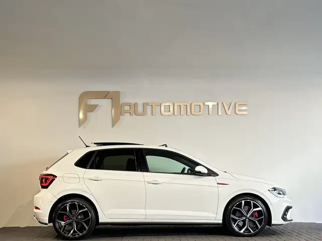 Volkswagen Polo view 8