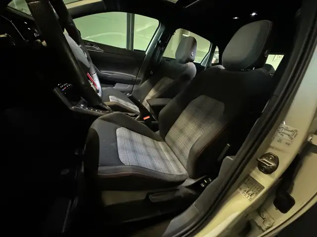 Volkswagen Polo view 10