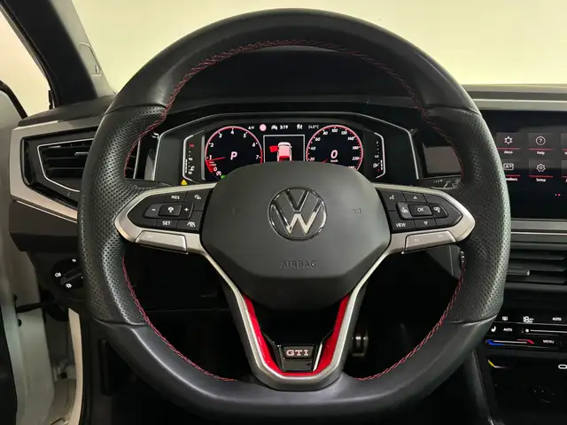 Volkswagen Polo view 11
