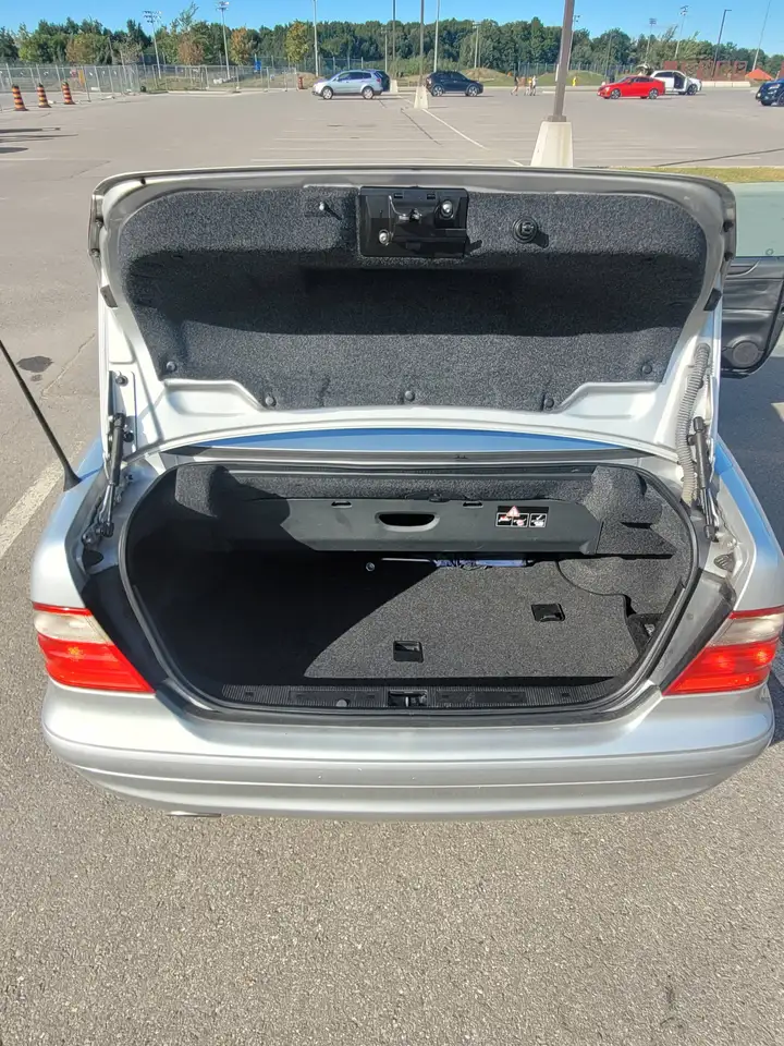 Mercedes-Benz CLK снимка Mercedes-Benz CLK