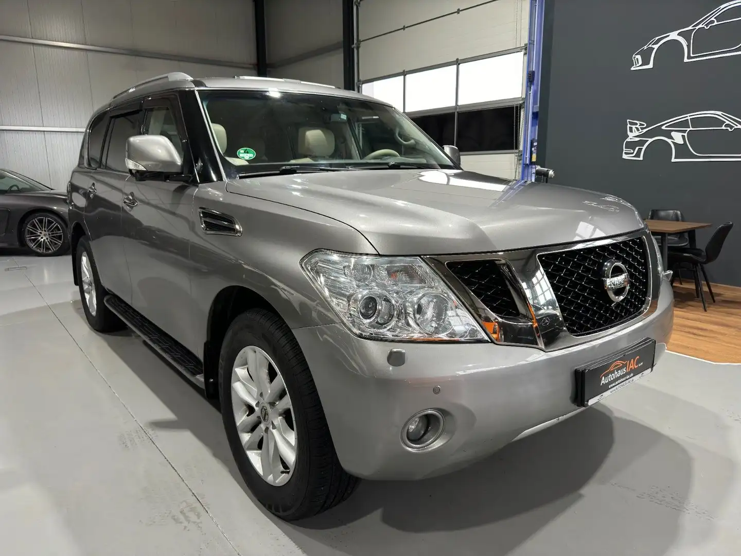 Nissan Patrol /XENON/SBL/TV-HINTEN/LRH/8.SITZER - 2