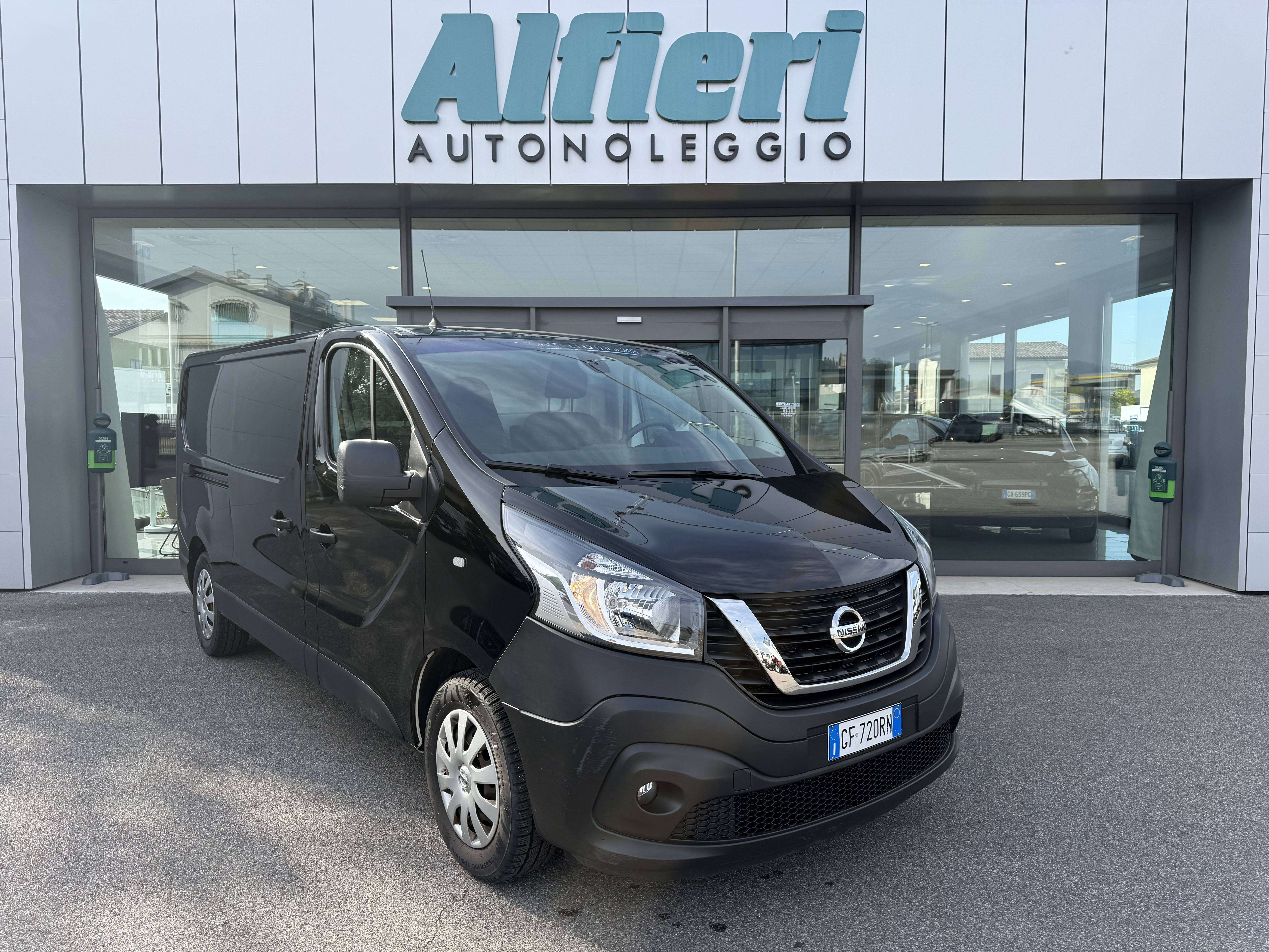 2021 Nissan NV 300