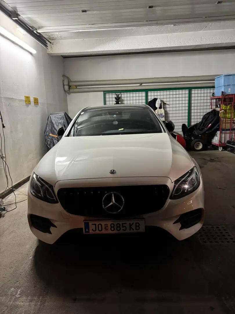 Mercedes-Benz E 220 d 9G-TRONIC AMG Line - 2