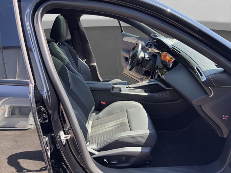 Peugeot 408 GT APPLE CARPLAY SHZ LED KEYLESS SCHIEBEDACH — photo 9