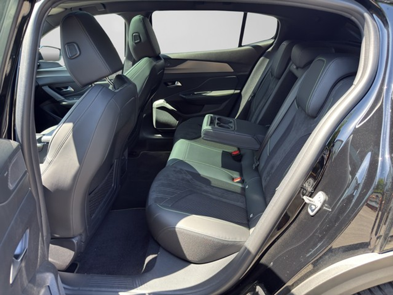 Peugeot 408 GT APPLE CARPLAY SHZ LED KEYLESS SCHIEBEDACH — photo 15