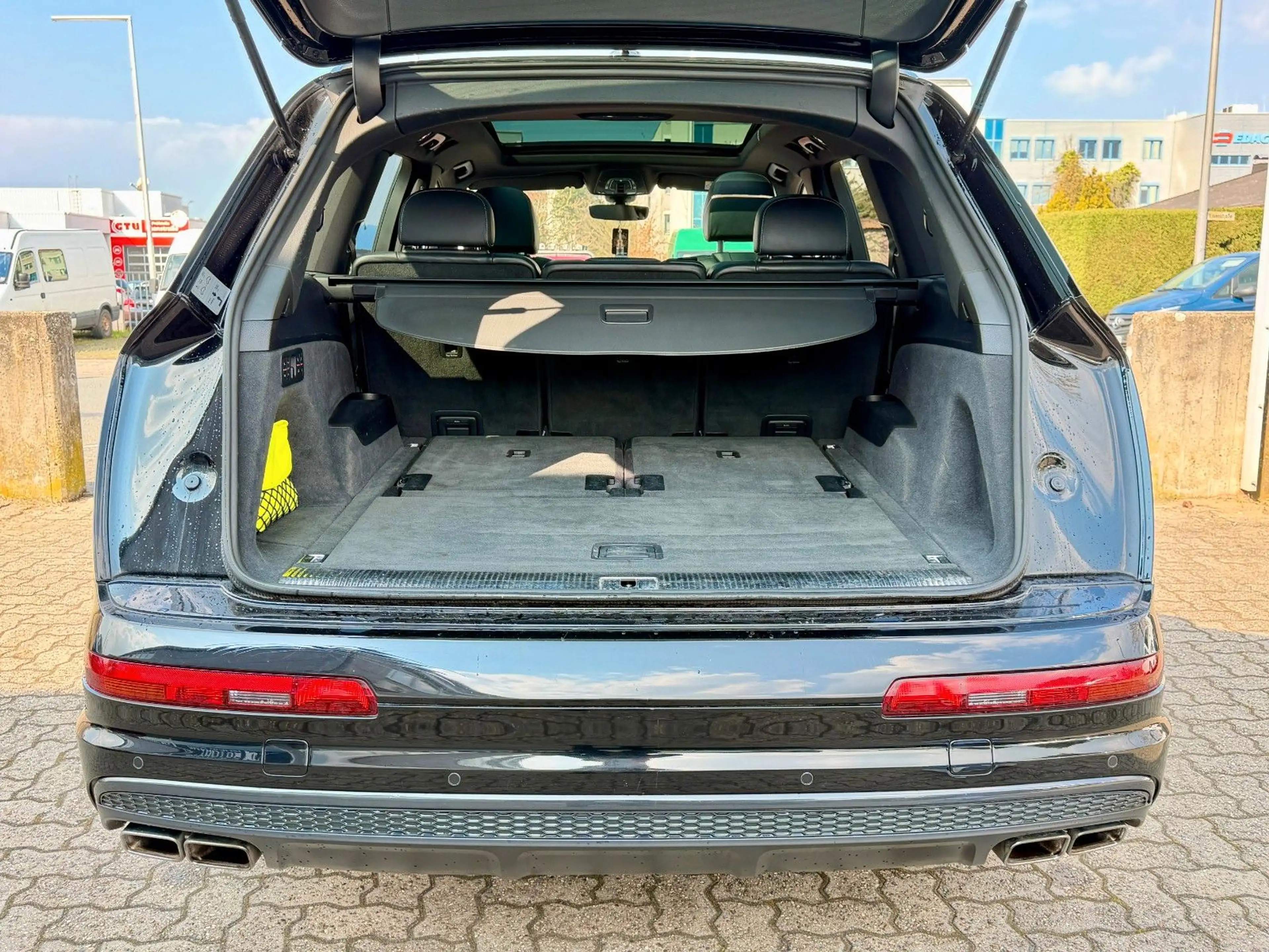 Audi SQ7 quattro*Panorama*7-Sitzer*NachtSich*Bose*Cam — photo 14