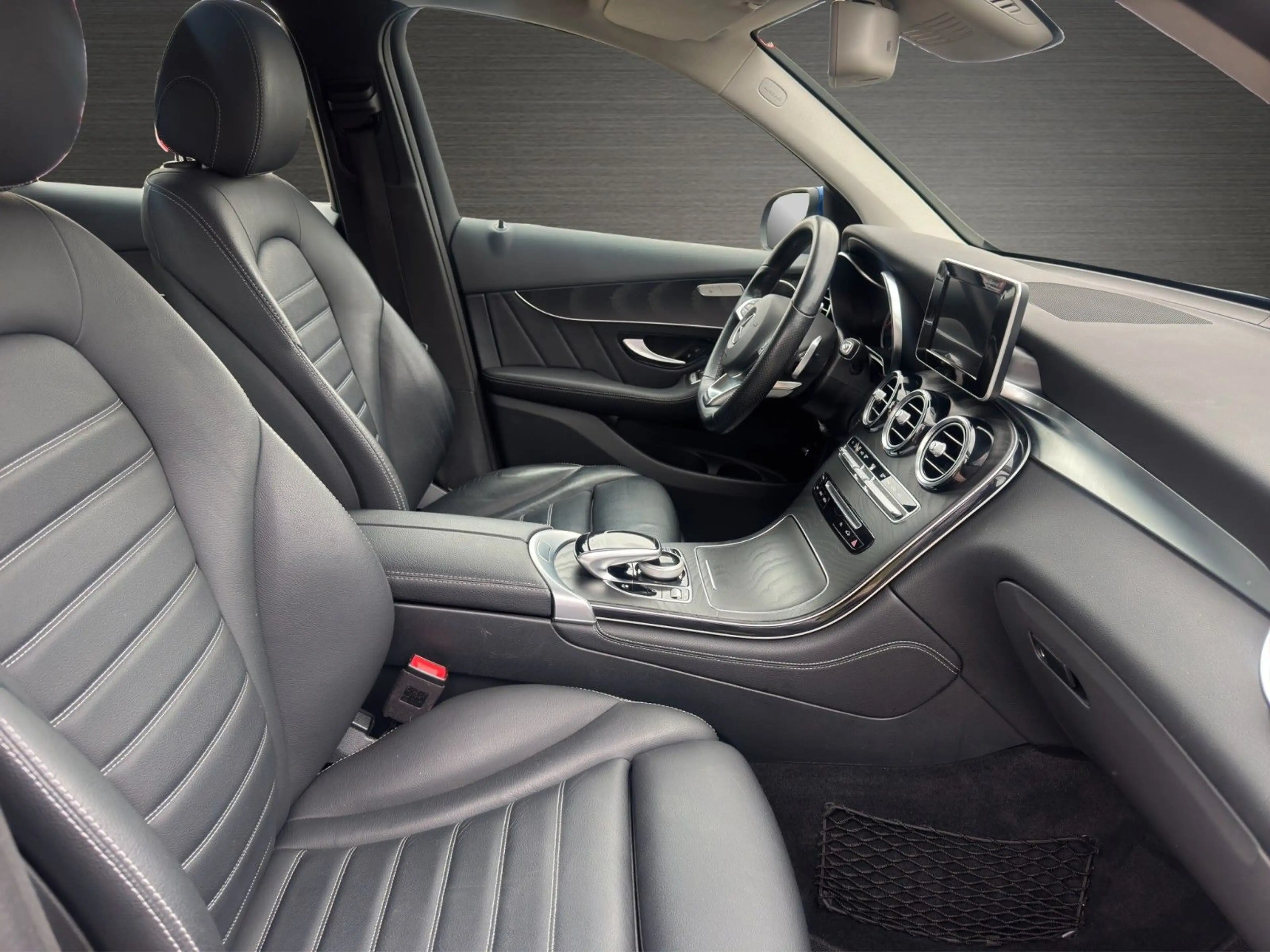 Mercedes-Benz GLC 350 d 4Matic AMG-Line LED Leder Kamera SHZ — photo 15
