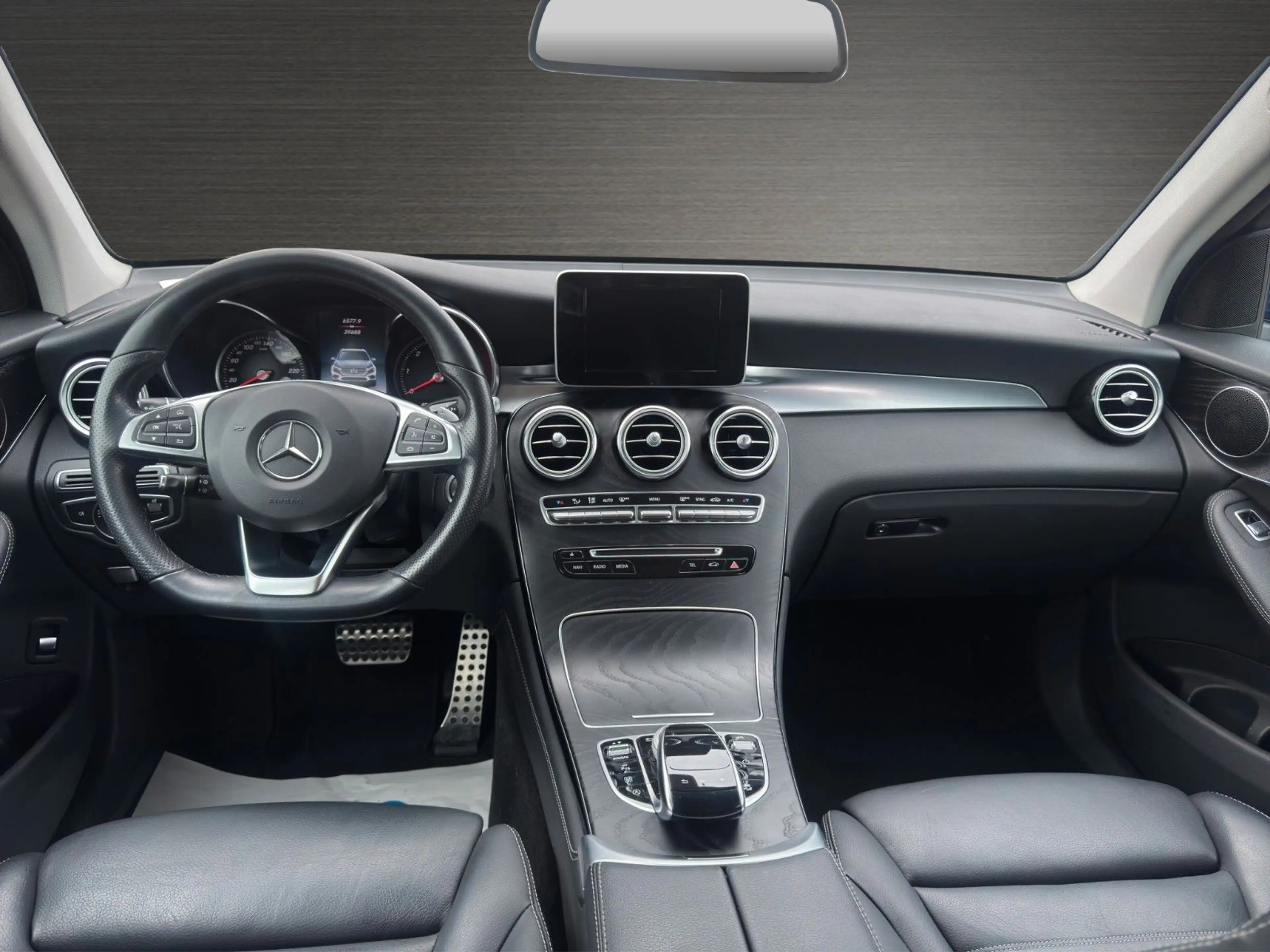 Mercedes-Benz GLC 350 d 4Matic AMG-Line LED Leder Kamera SHZ — photo 13