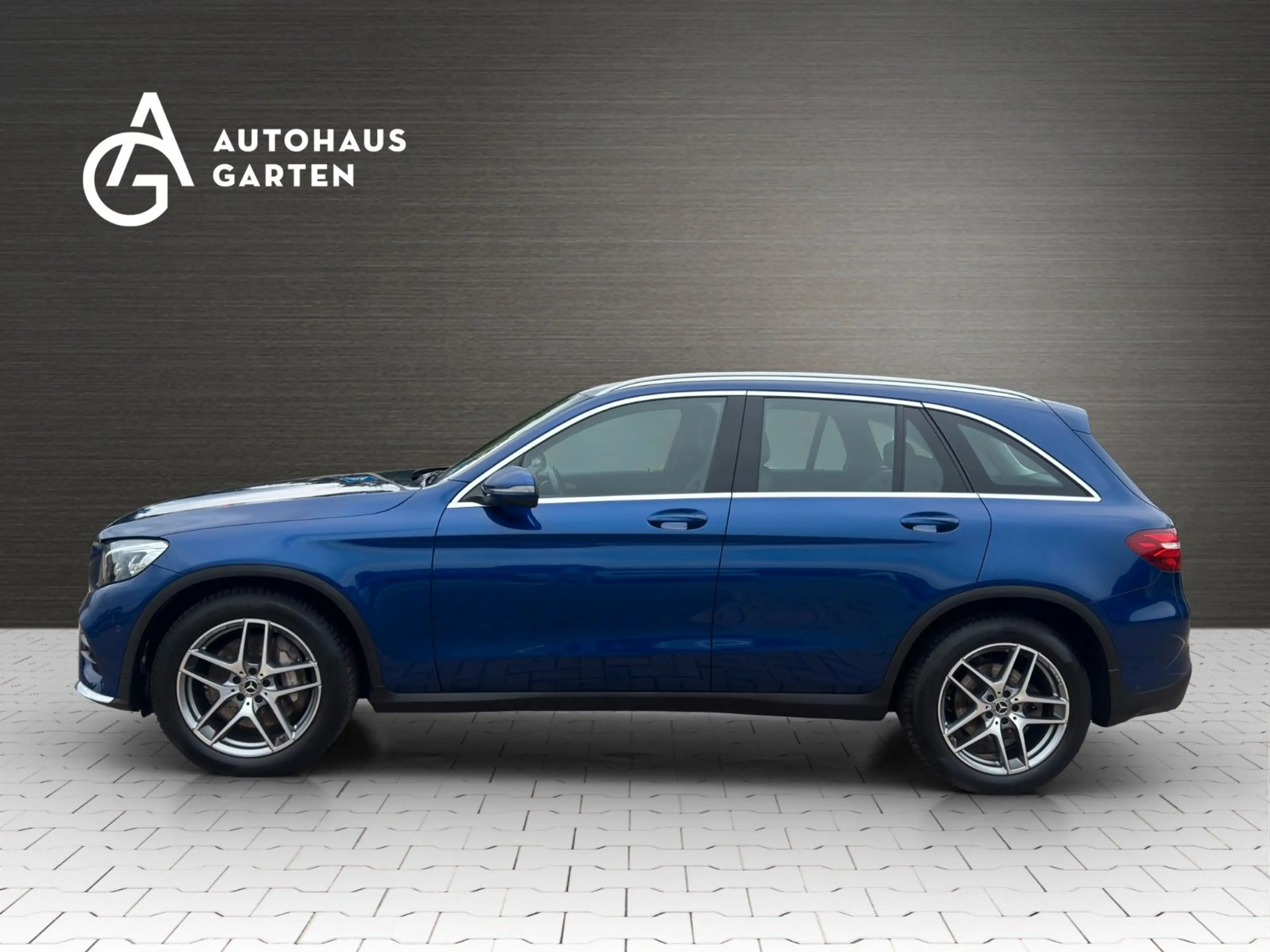Mercedes-Benz GLC 350 d 4Matic AMG-Line LED Leder Kamera SHZ — photo 2