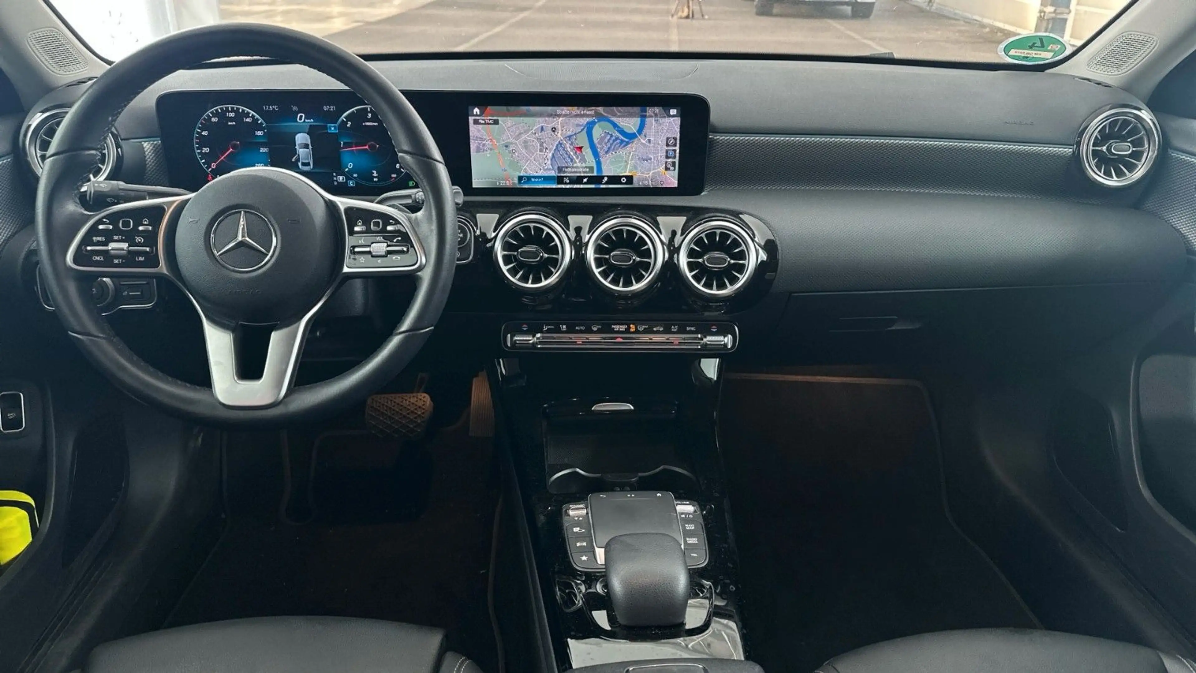 Mercedes-Benz A 200 d Limousine*8G-DCT*Progressive*Widescreen* — photo 6