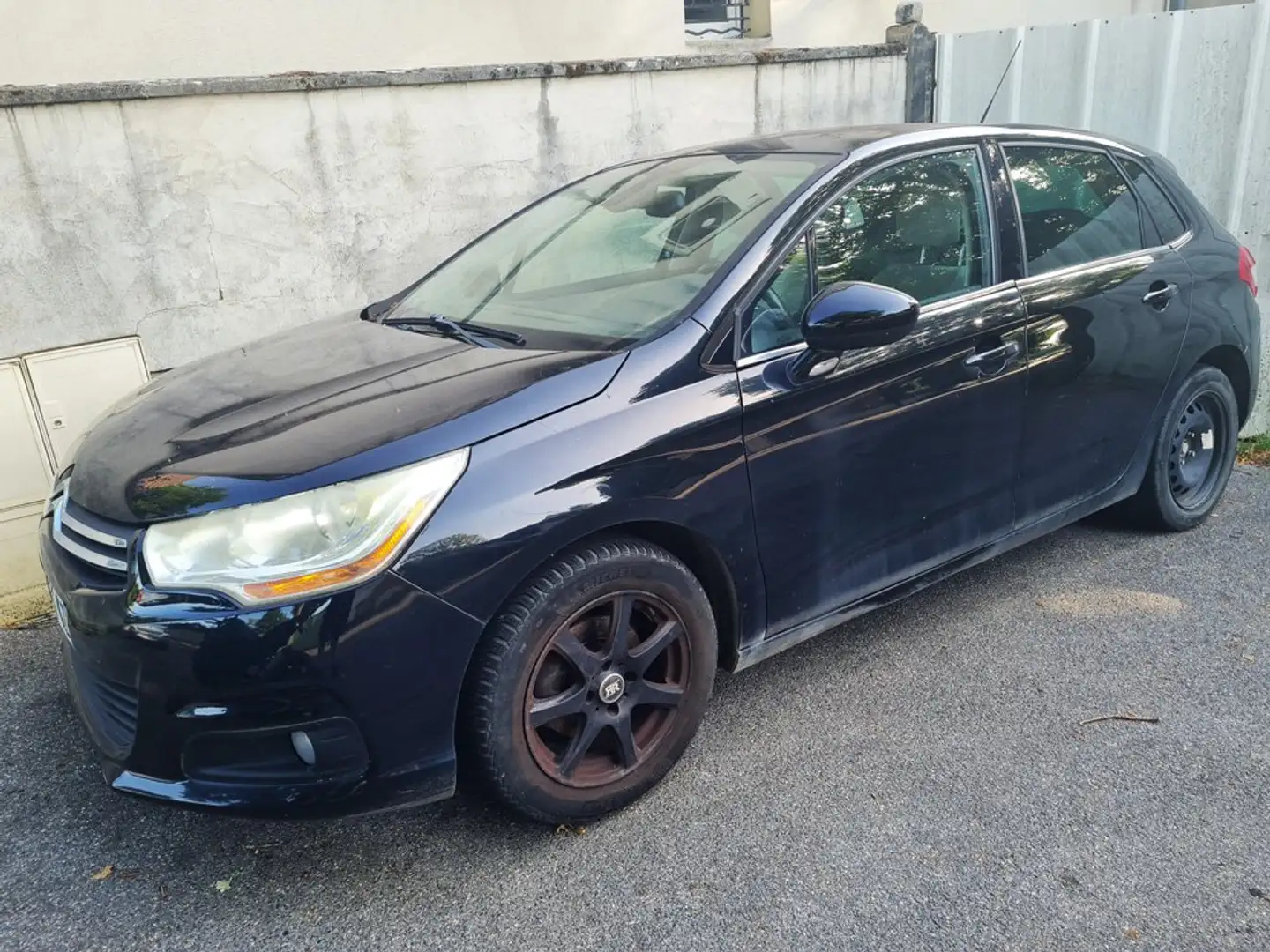 Citroen C4 HDI 110 Noir - 2