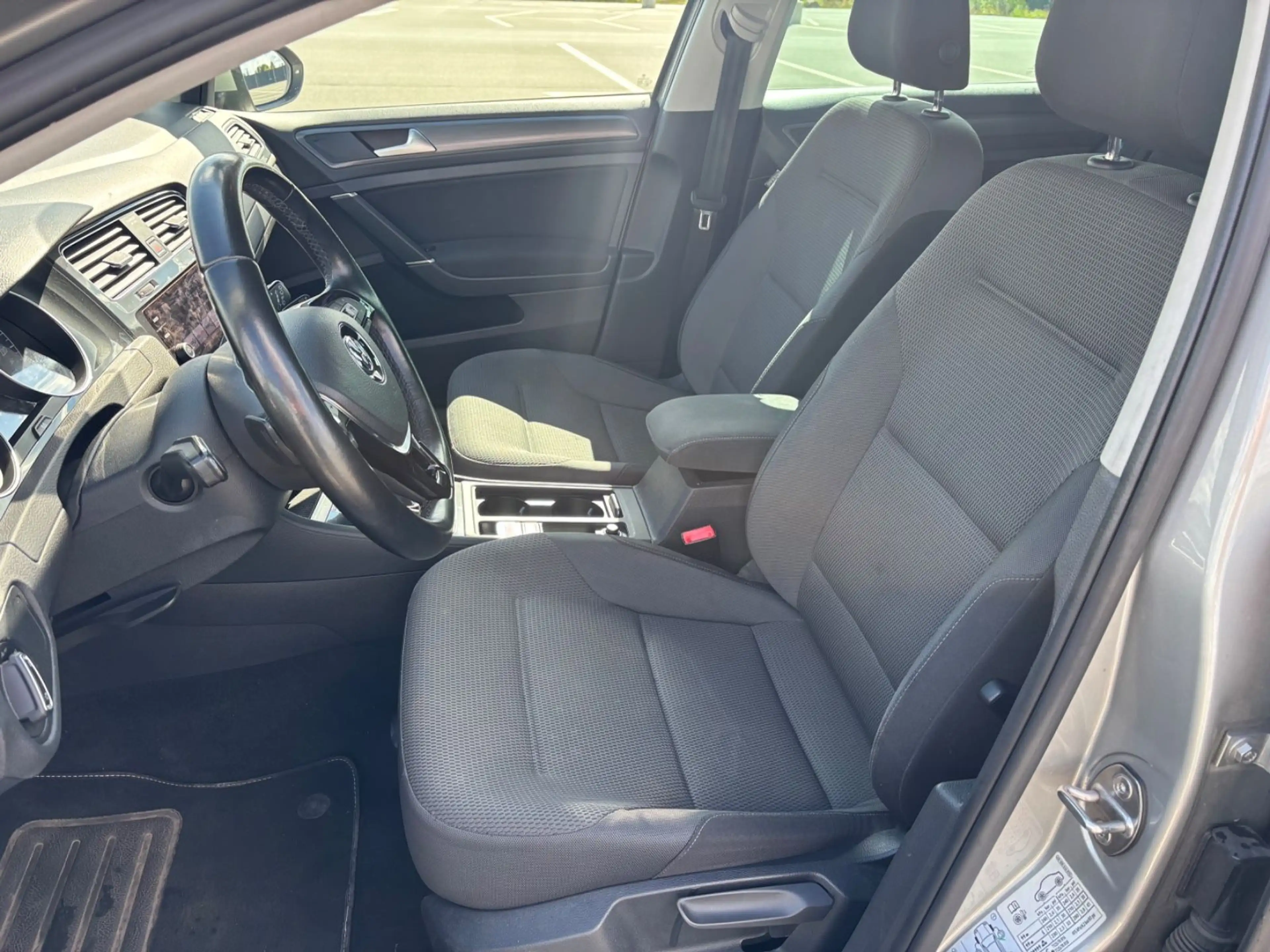 Volkswagen Golf VII 1.4 TSI Variant Comfortline Xenon ACC — photo 12