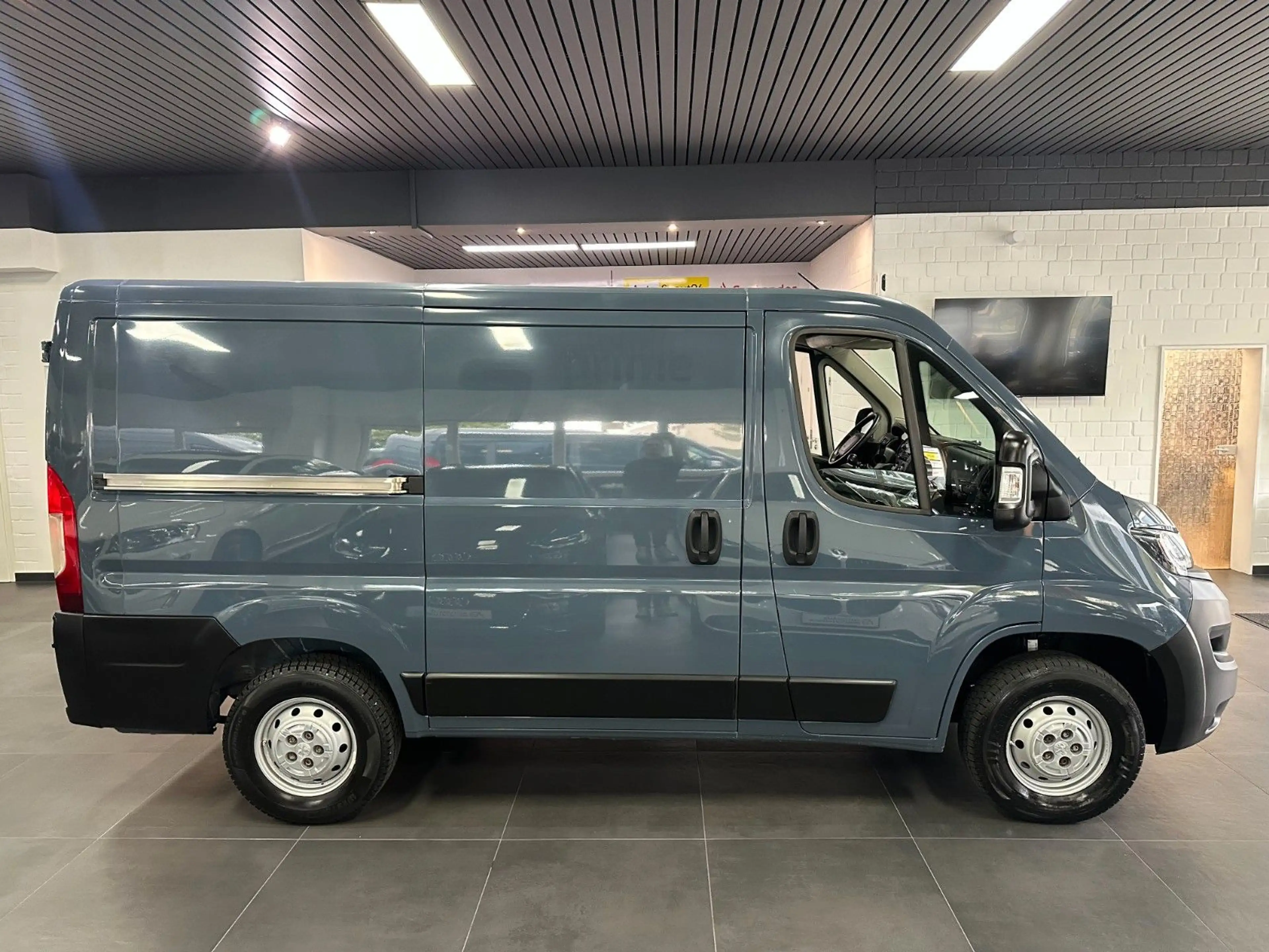 Peugeot Boxer Kasten 328 2.2BlueHDi 120 Pro*TÜV&Insp.NEU — photo 4