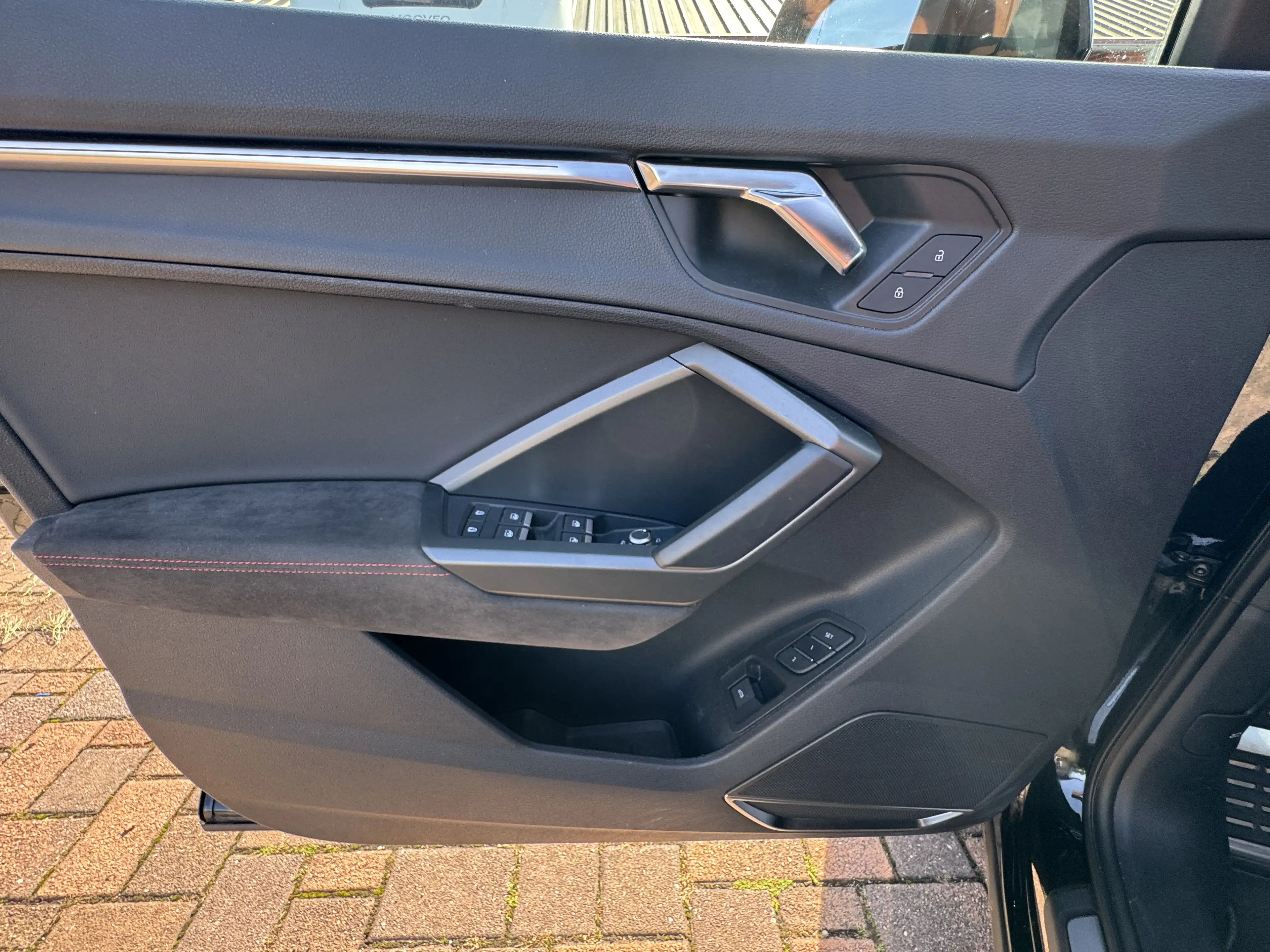 Audi RS Q3 2.5 TFSI quattro AHK 360Grad B&O Raute Leder Panodach — photo 13