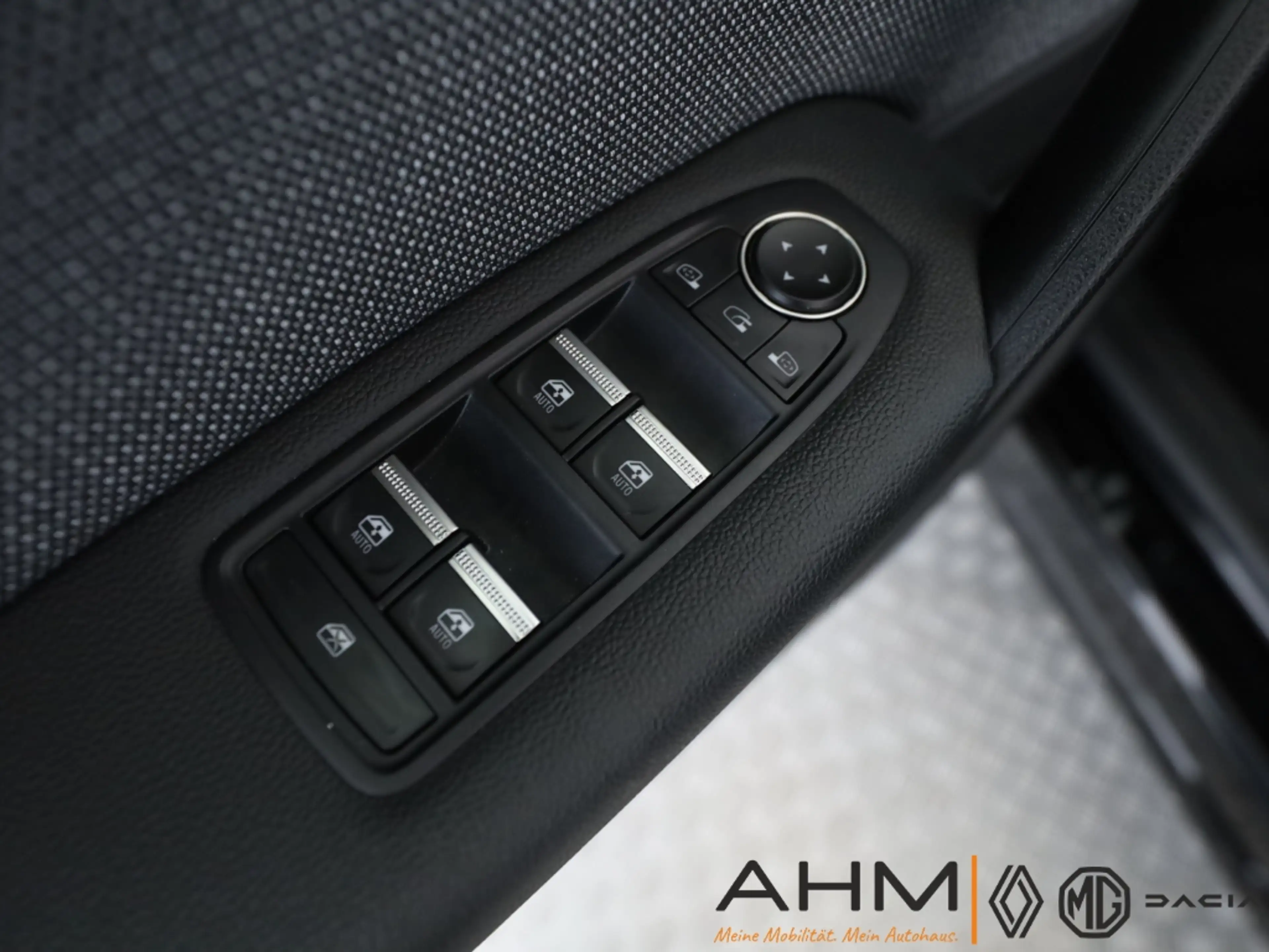 Renault Symbioz 140 Mild Hybrid Techno — photo 7