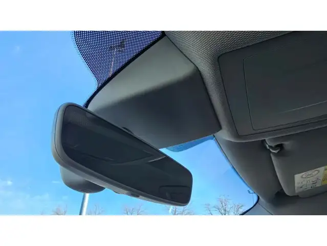 Audi E-Tron view 23