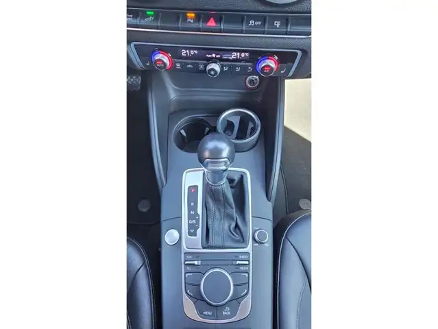 Audi E-Tron view 8