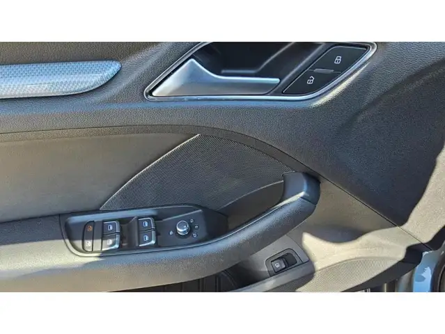 Audi E-Tron view 24