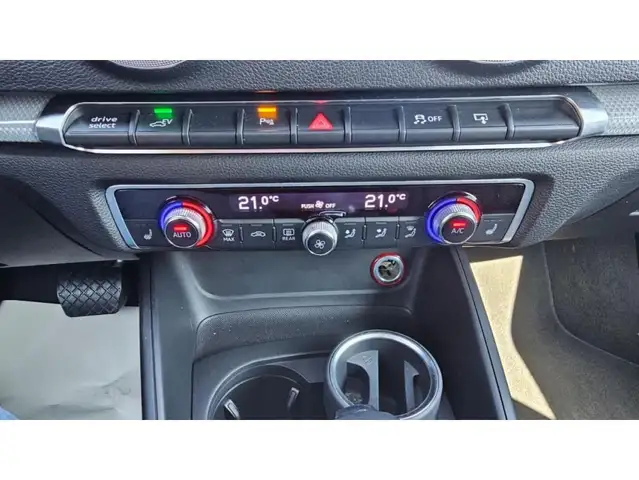 Audi E-Tron view 9