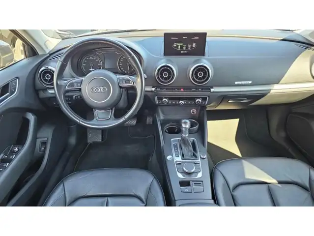 Audi E-Tron view 4