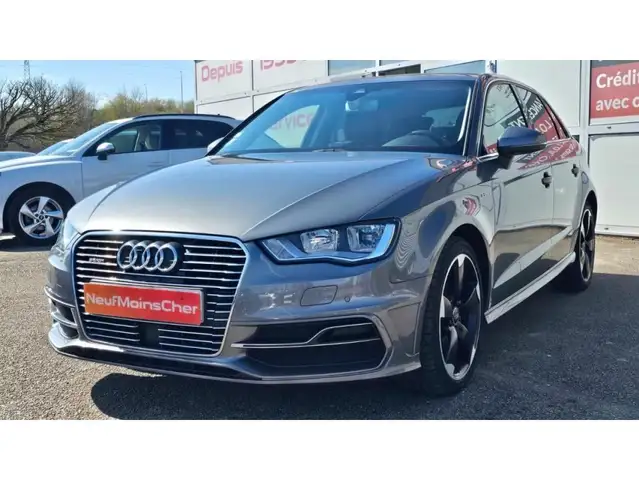 Audi E-Tron view 16