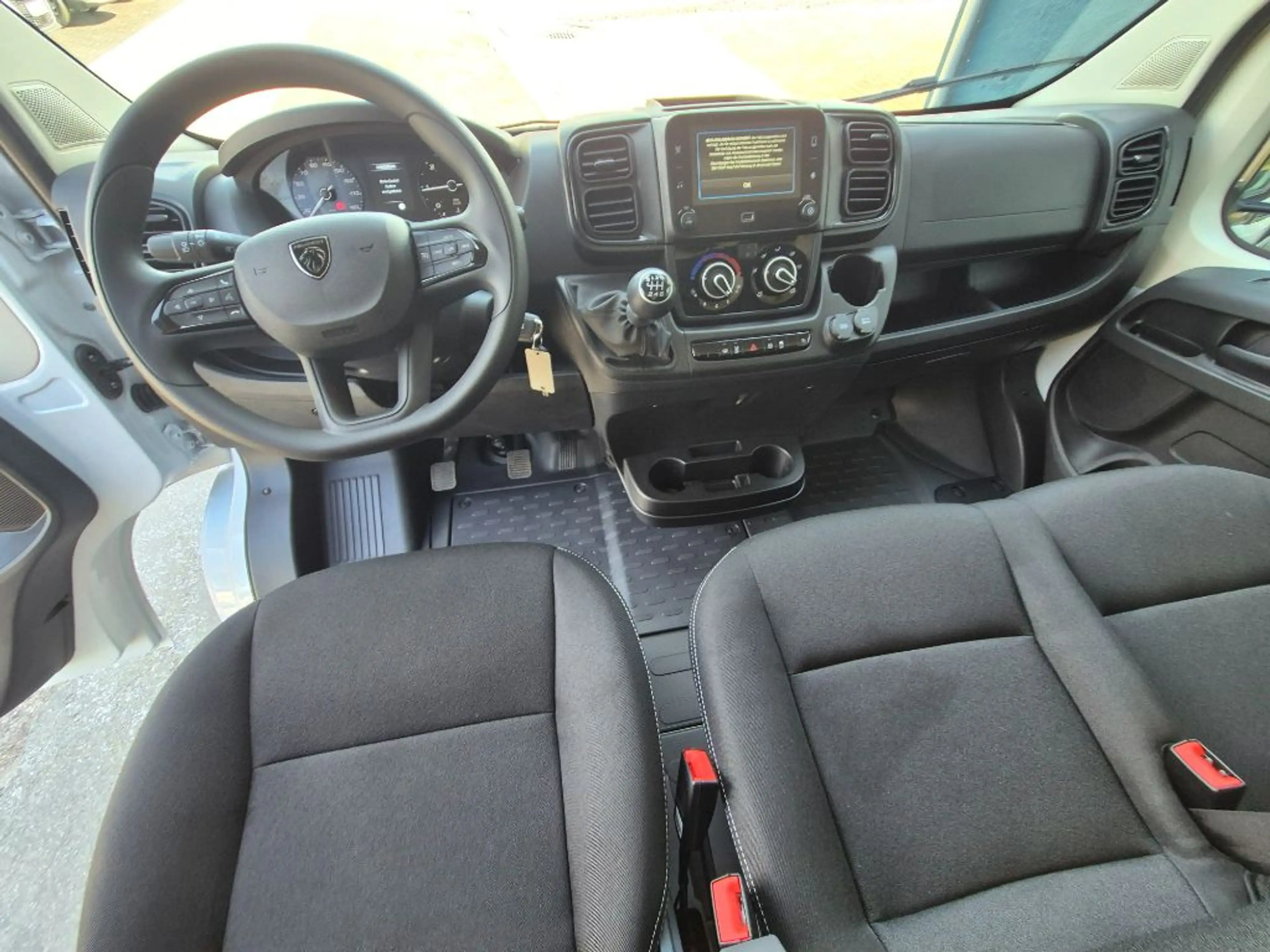 Peugeot Boxer 2,2 HDI 140 L3H2 — photo 10
