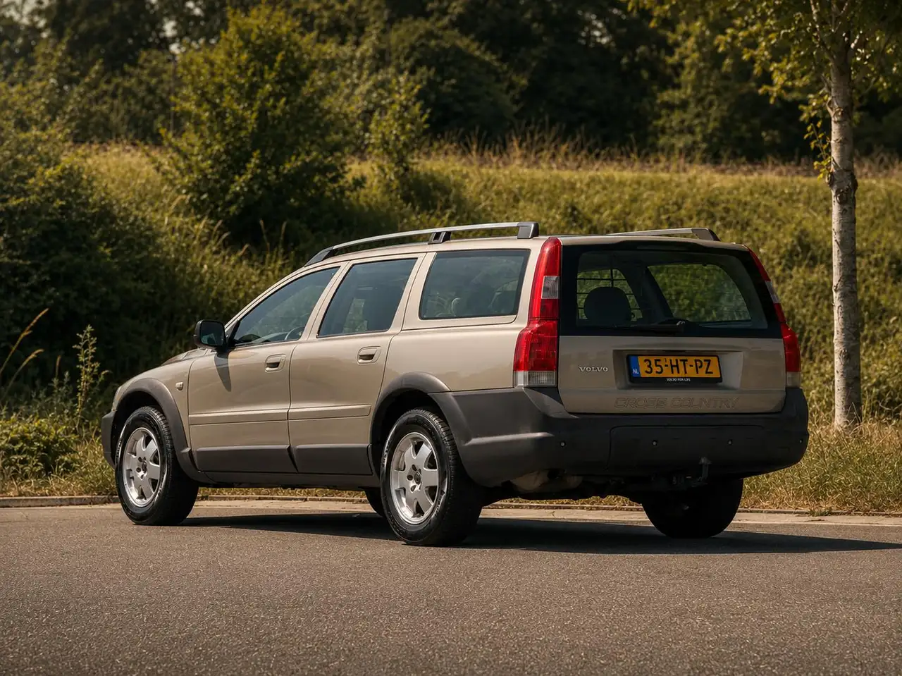 Volvo XC70 Cross Country 2.4 T Geartr. Comf. Automaat | Mooie, foto 3
