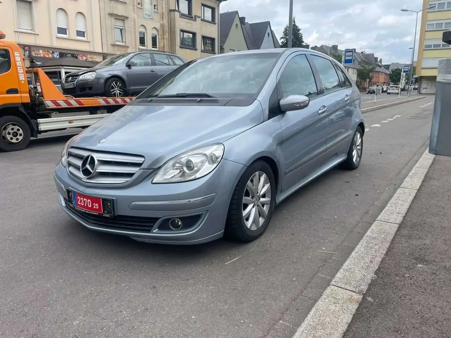 Mercedes-Benz B 200 Gris - 1