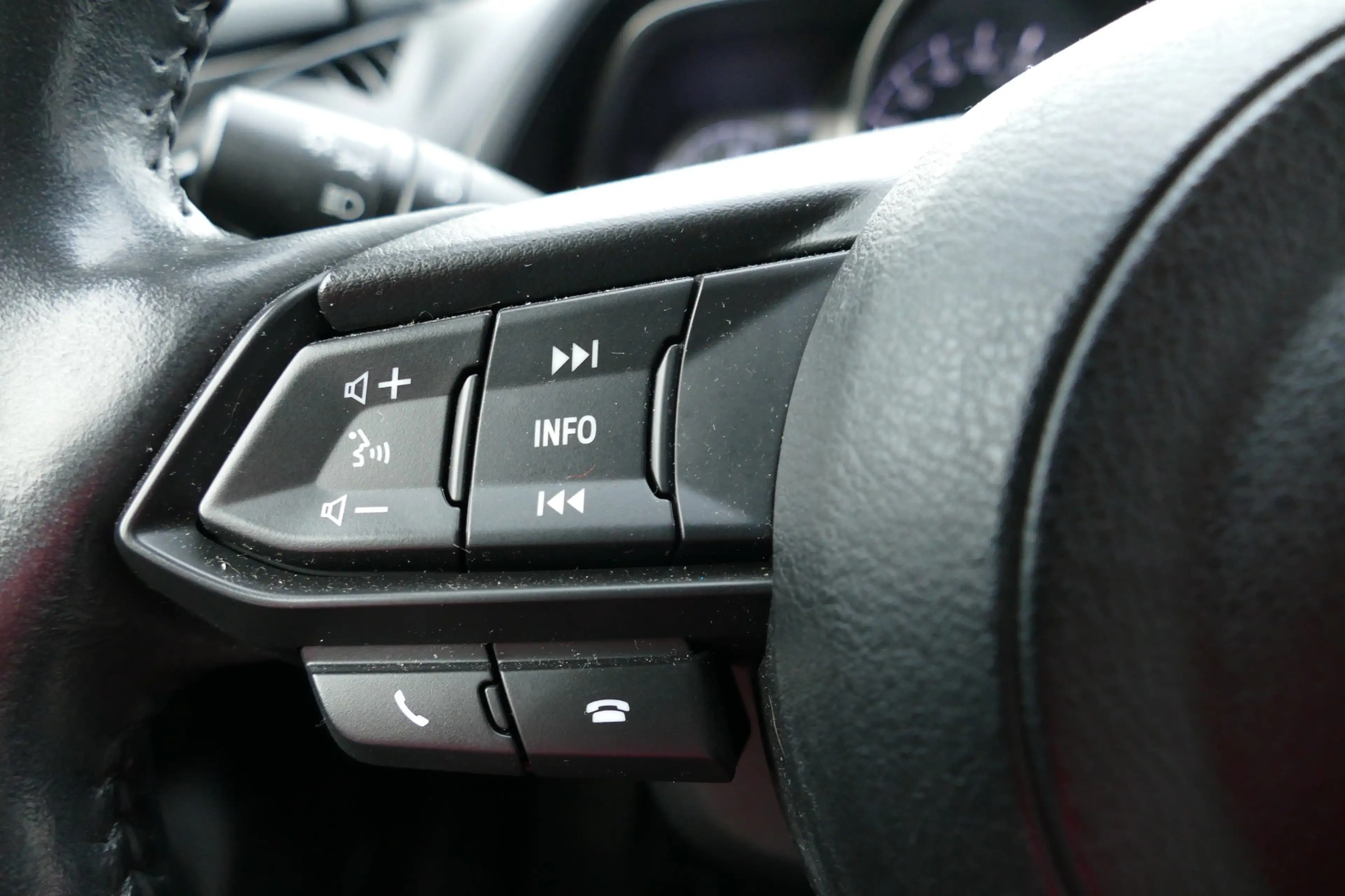 Mazda CX-3 2.0 Center-Line LED Navi Totwinkel AHK — photo 9