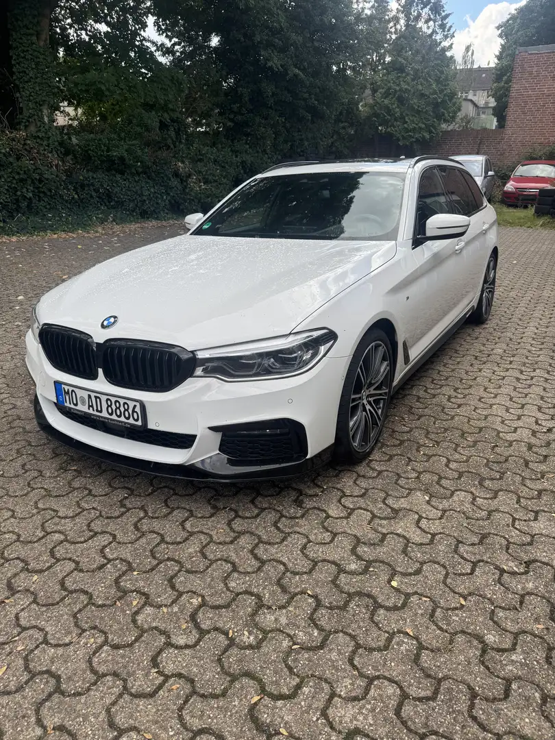 BMW 540 540d xDrive Touring M Paket Weiß - 1