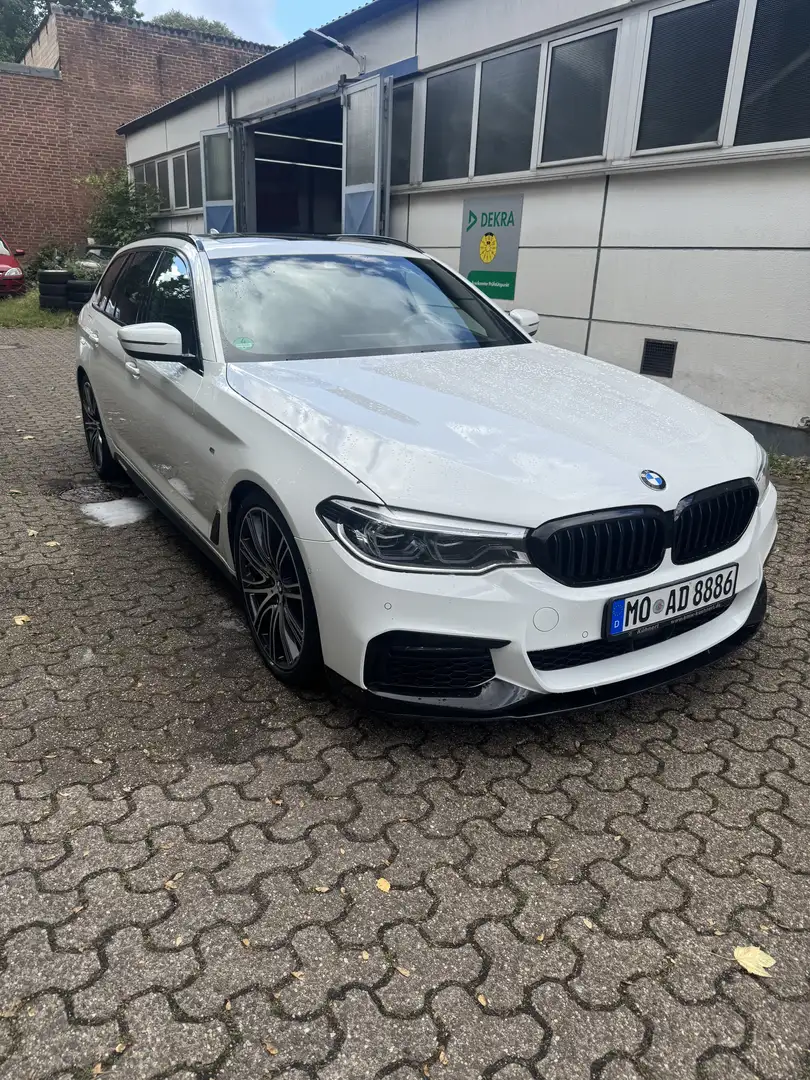 BMW 540 540d xDrive Touring M Paket Weiß - 2