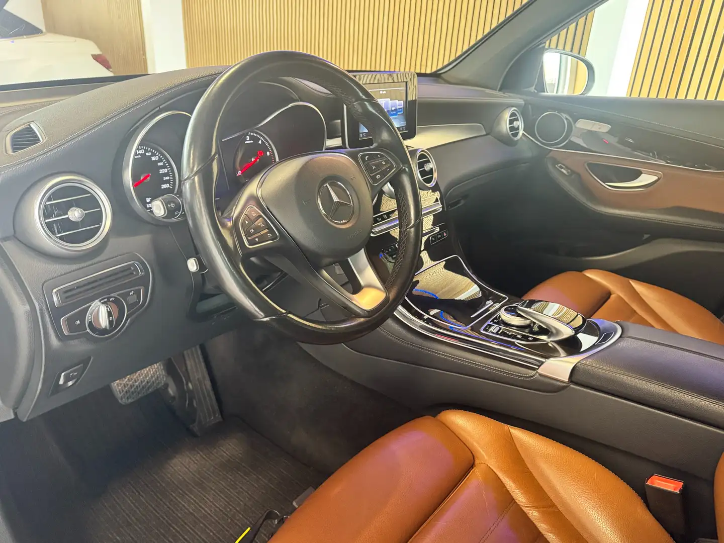 Mercedes-Benz GLC 220 GLC 220 d 4Matic 9G-TRONIC Exclusive Bleu - 2