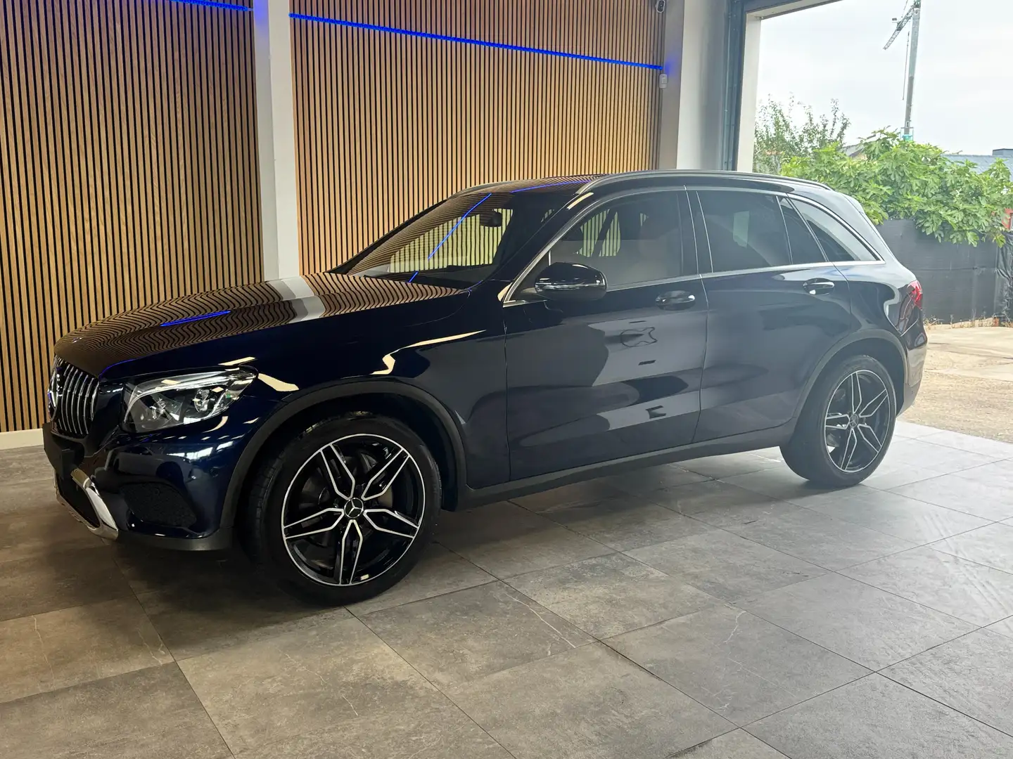 Mercedes-Benz GLC 220 GLC 220 d 4Matic 9G-TRONIC Exclusive Bleu - 1
