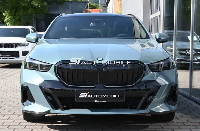 BMW M view 8
