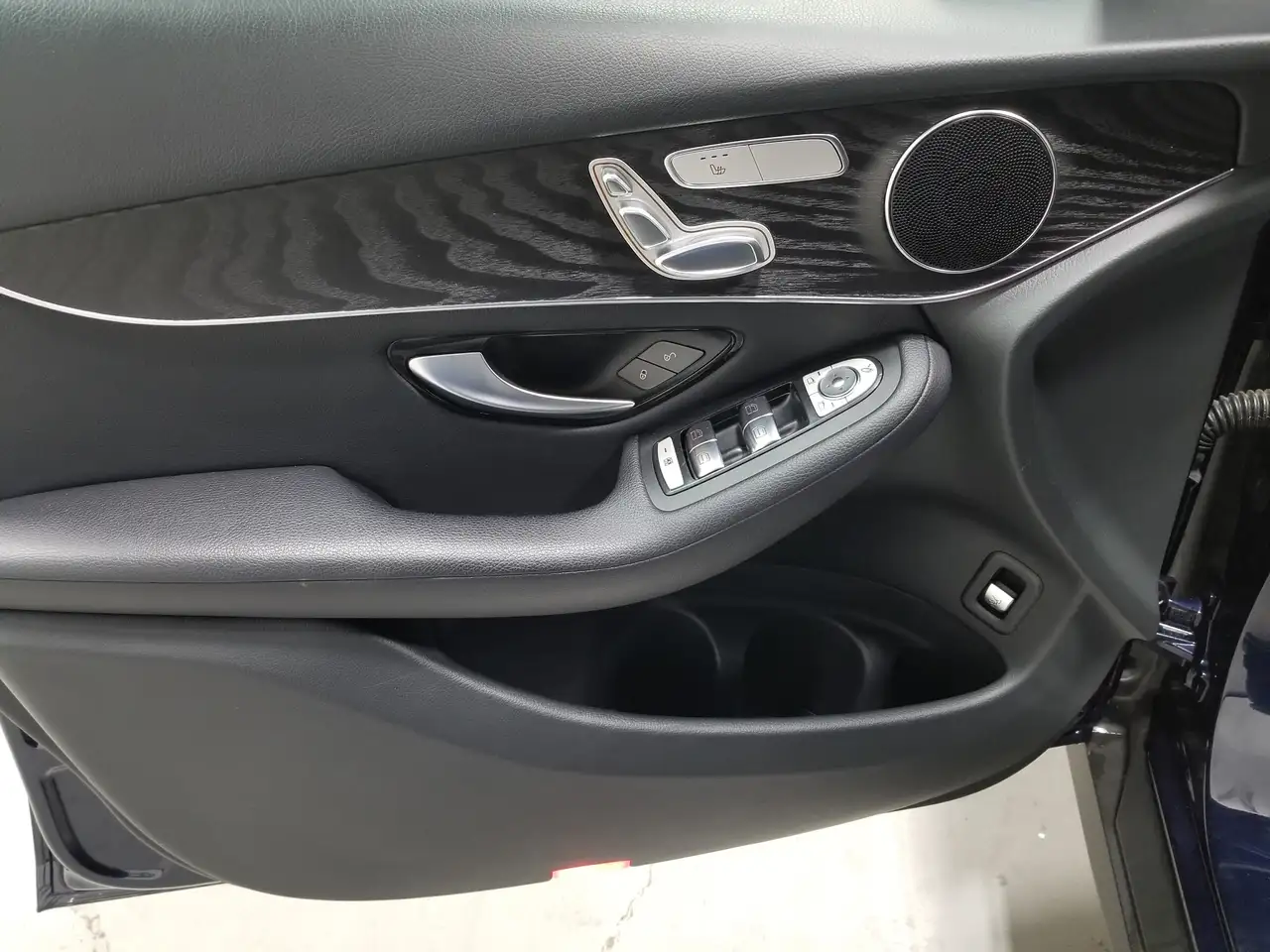 Mercedes-Benz GLC photo Mercedes-Benz GLC