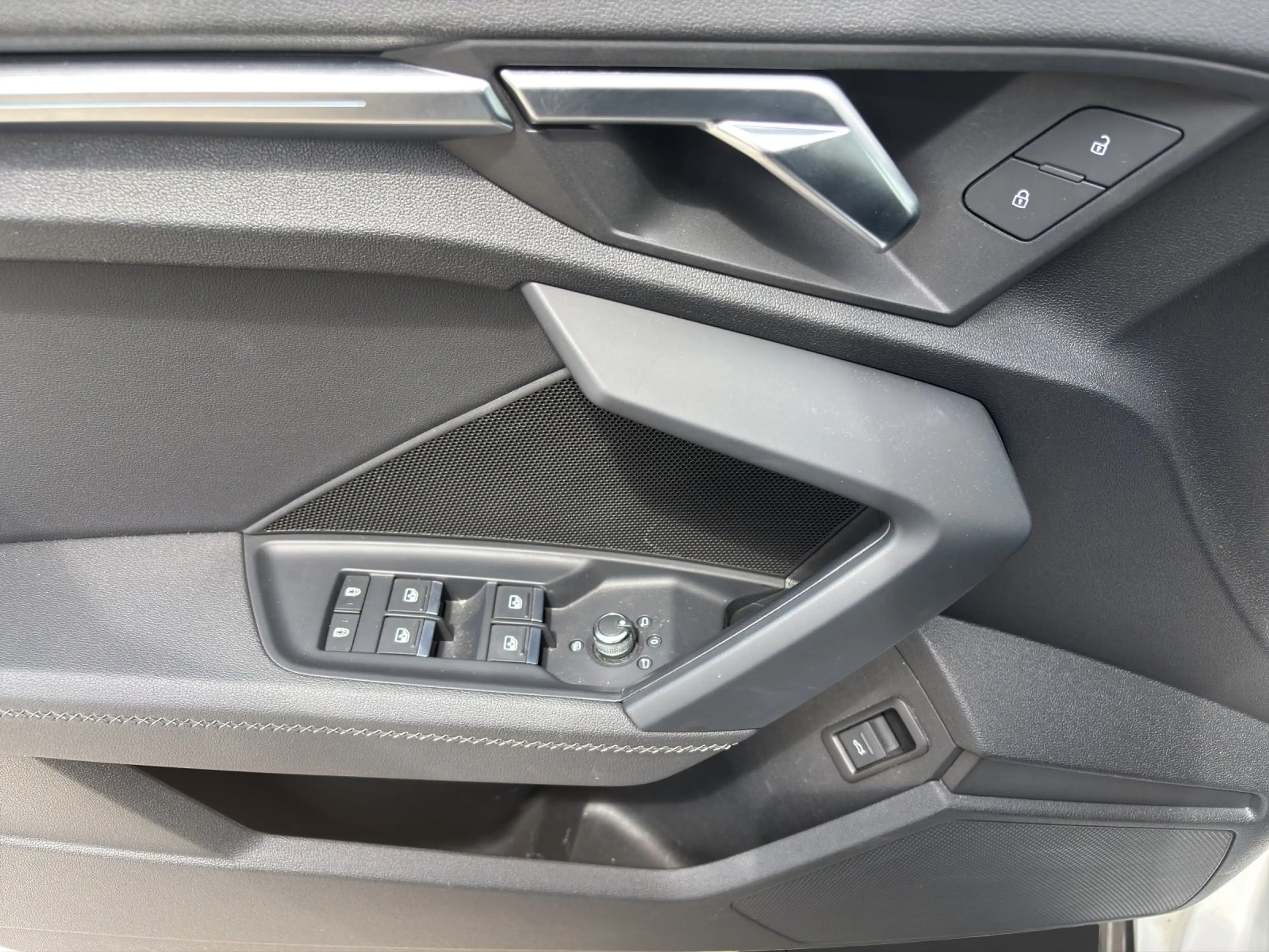 Audi S3 Sportback 2.0 TFSI quattro I Matrix LED I — photo 12