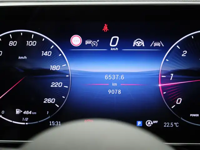 Mercedes-Benz GLC view 8