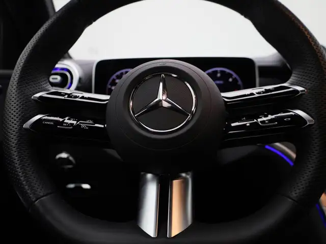 Mercedes-Benz GLC view 7