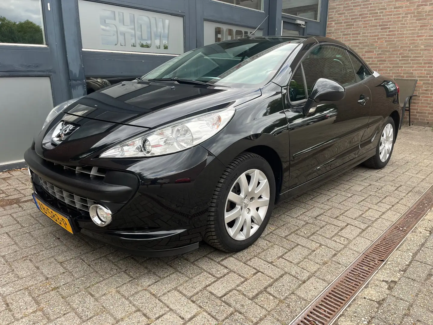 Peugeot 207 CC 1.6-16V T Sport Zwart - 1
