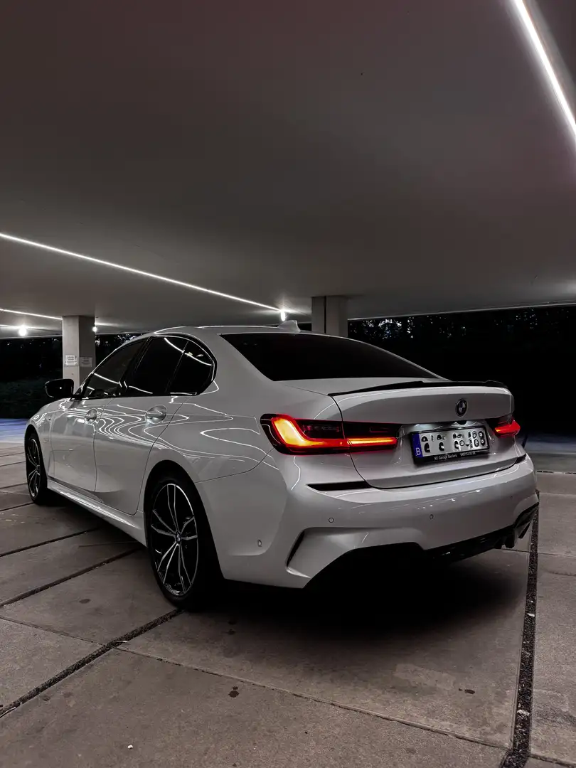 BMW 330 BMW 330e Blanc - 2