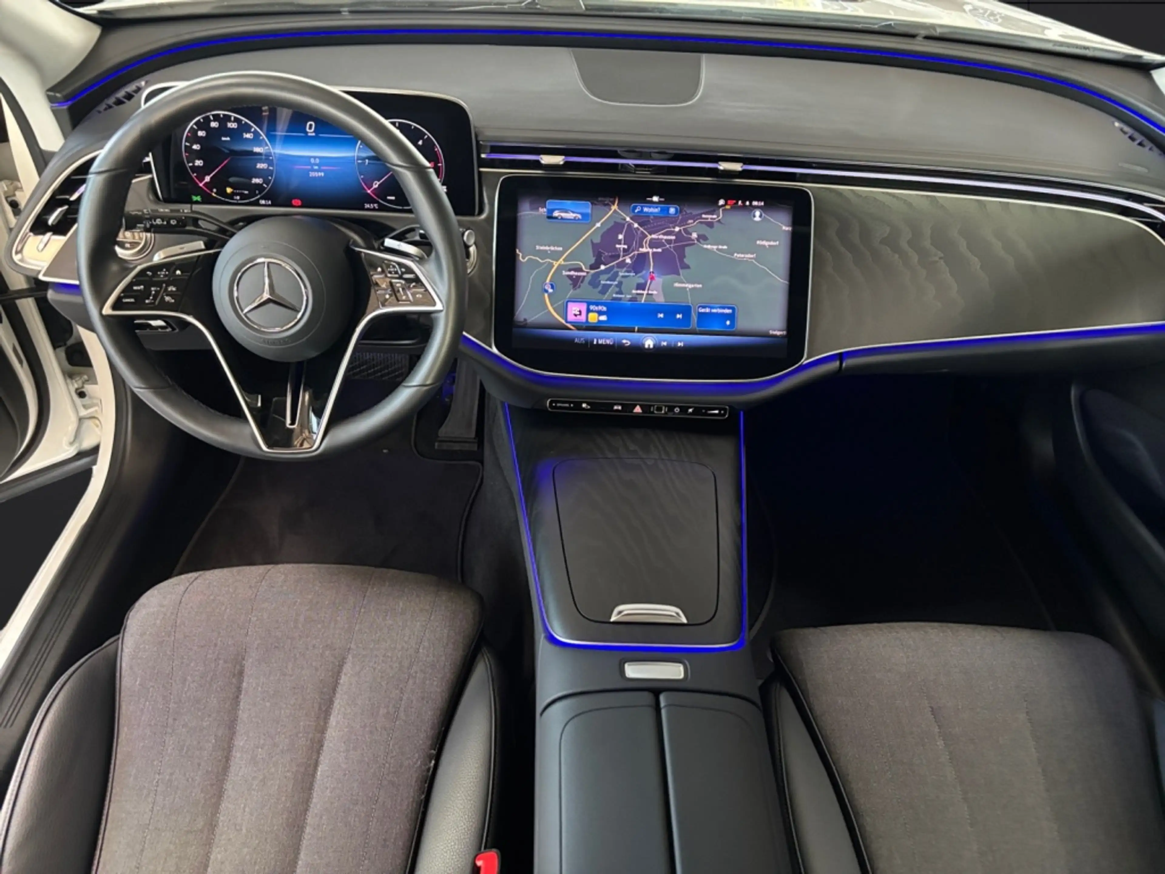 Mercedes-Benz E 220 d T Avantgarde*Advanced*LED*Kamera*AHK* — photo 12