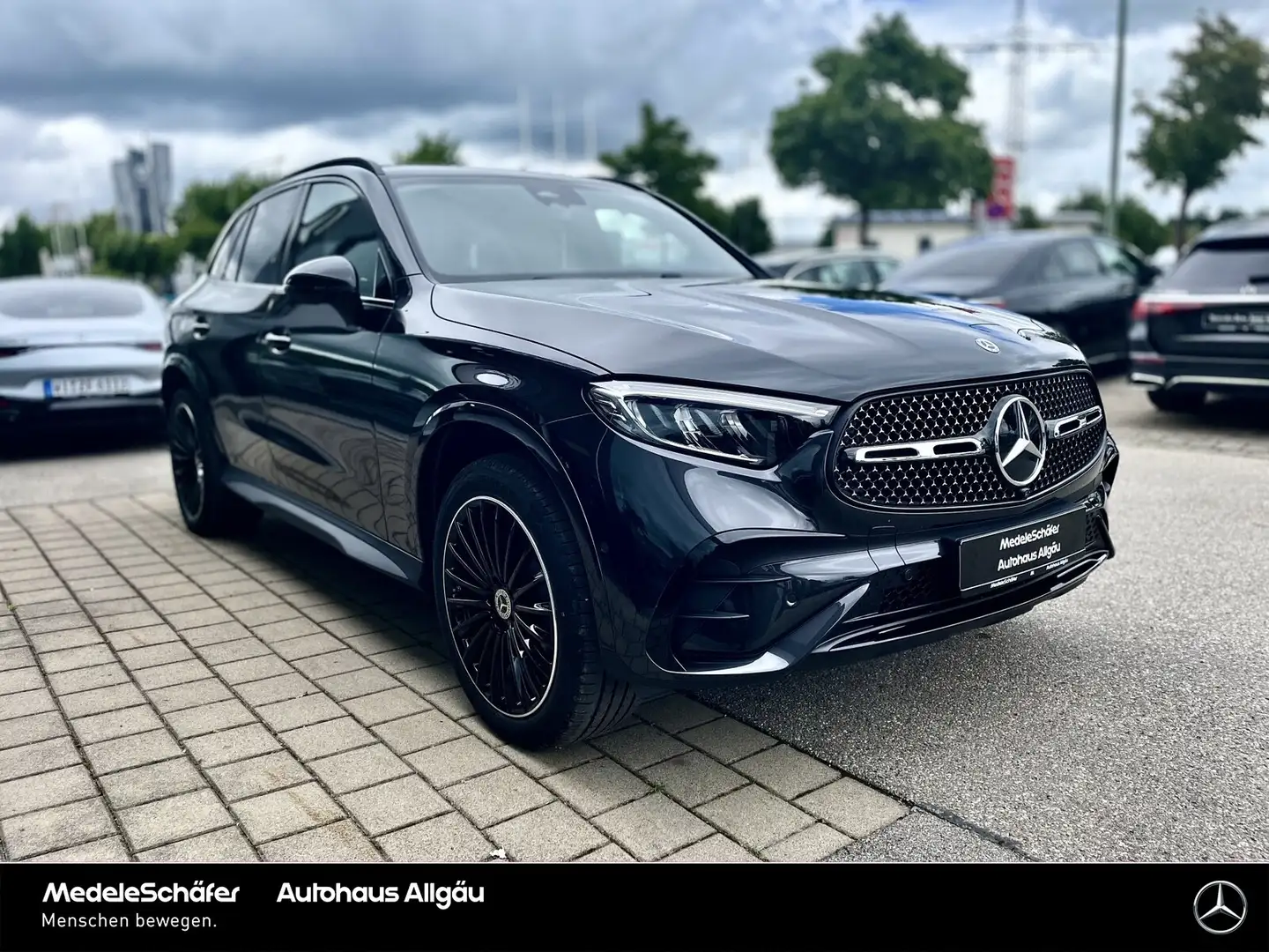 Mercedes-Benz GLC 300 GLC 300 de 4M AMG Night Distr Burm AHK Pano 360° Grau - 2