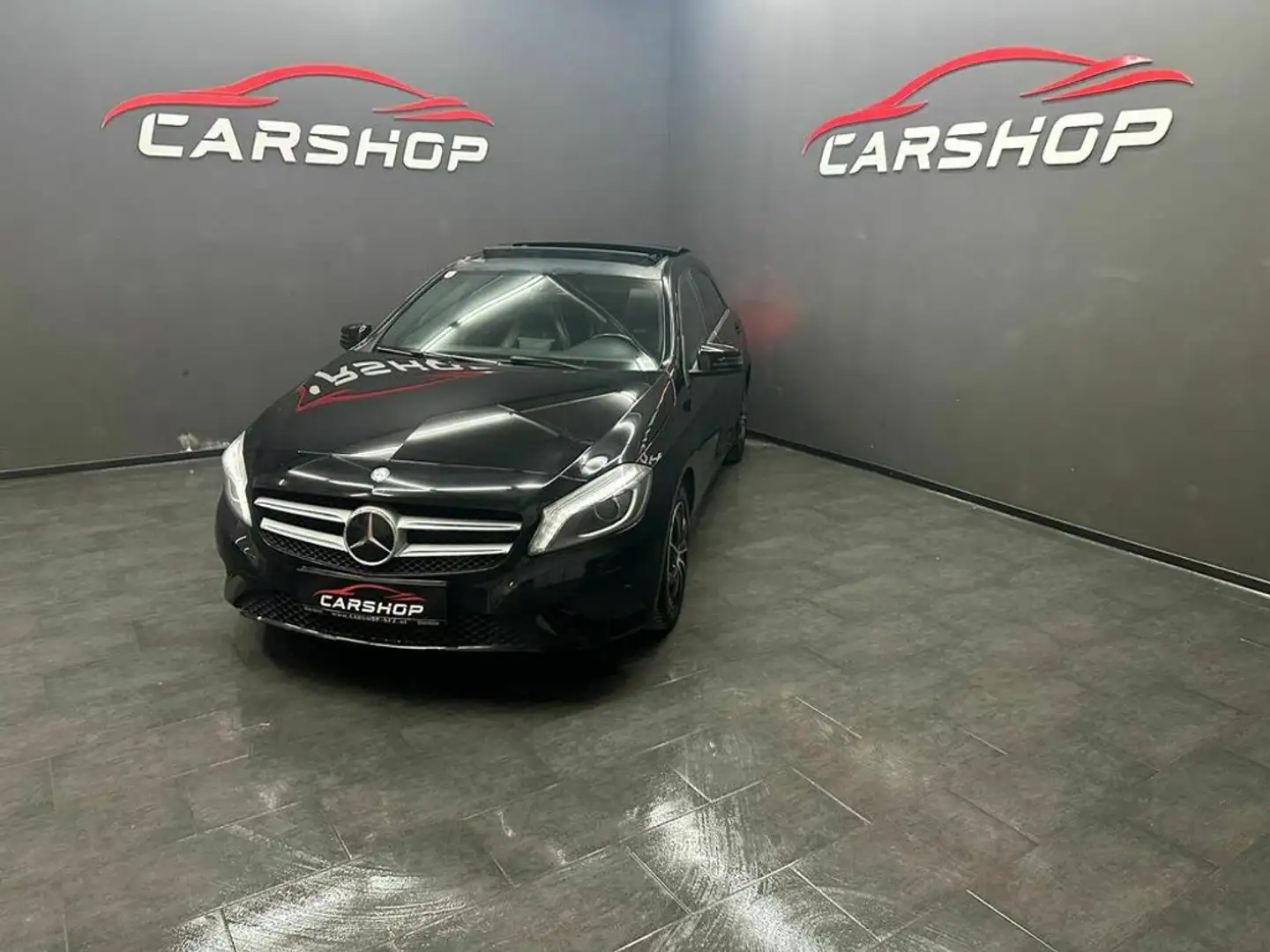 Mercedes-Benz A 180 BlueEfficiency Panoramadach Schwarz - 2
