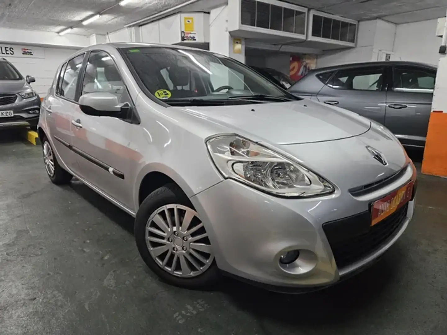 Renault Clio 1.5DCI Business 90 eco2 Gris - 1