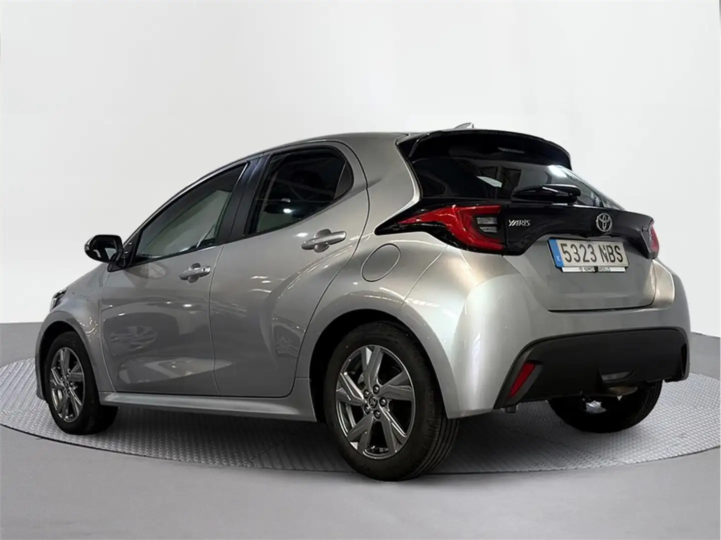 Toyota Yaris 120H 1.5 Active Plus - 2