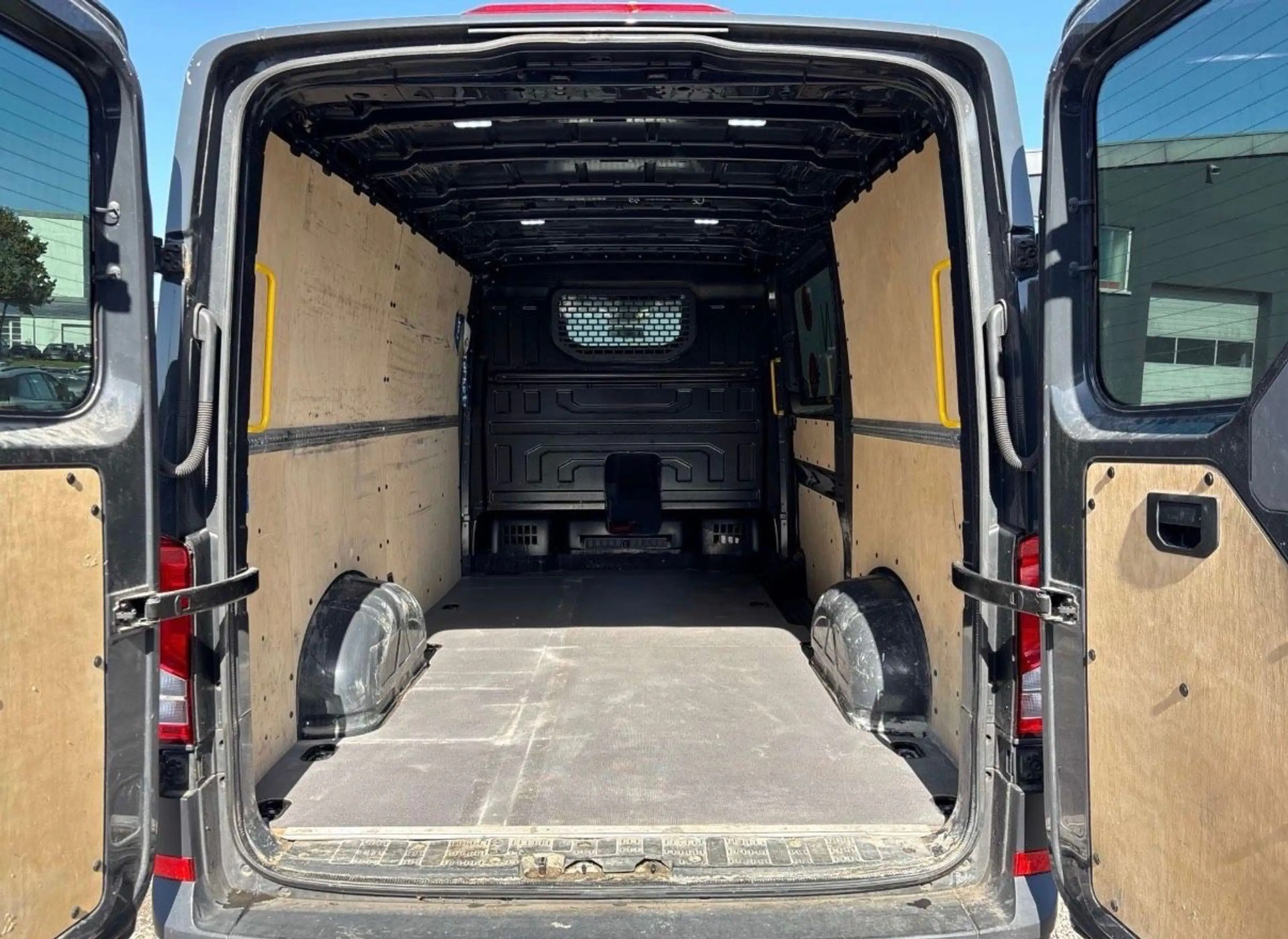 Volkswagen Crafter CRAFTER KASTEN 35 L2H1 KLIMA/PDC/1.HAND/TÜV NEU — photo 5