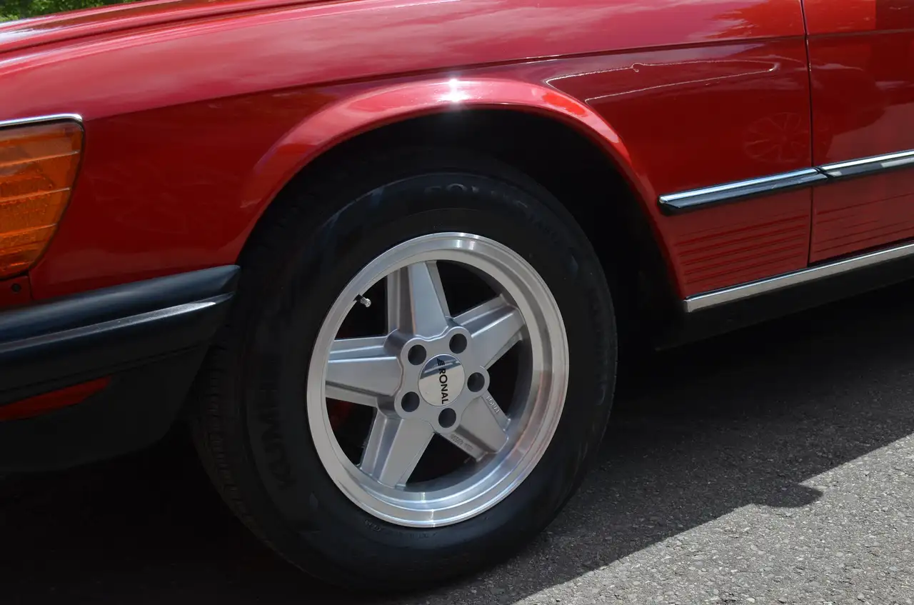 Mercedes-Benz 380 снимка Mercedes-Benz 380