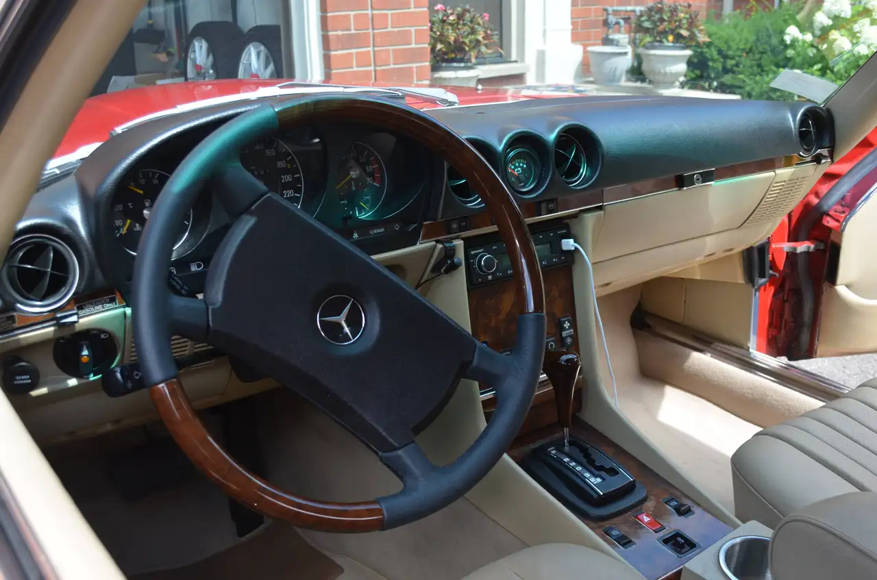 Mercedes-Benz 380 снимка Mercedes-Benz 380