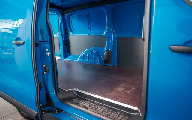 Opel Vivaro view 11