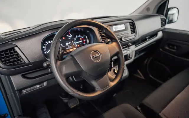 Opel Vivaro view 14